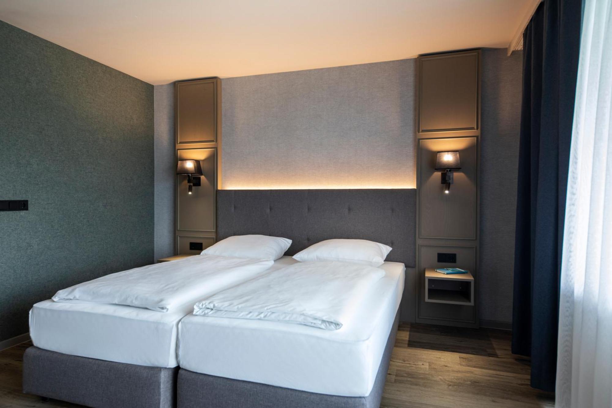 Roomingtons Karoli Вальдкирхен Экстерьер фото